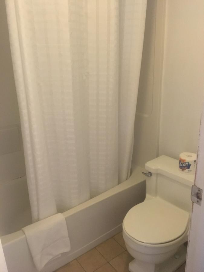 ווטקינס גלן Villager Motel & Glen Manor Estate מראה חיצוני תמונה