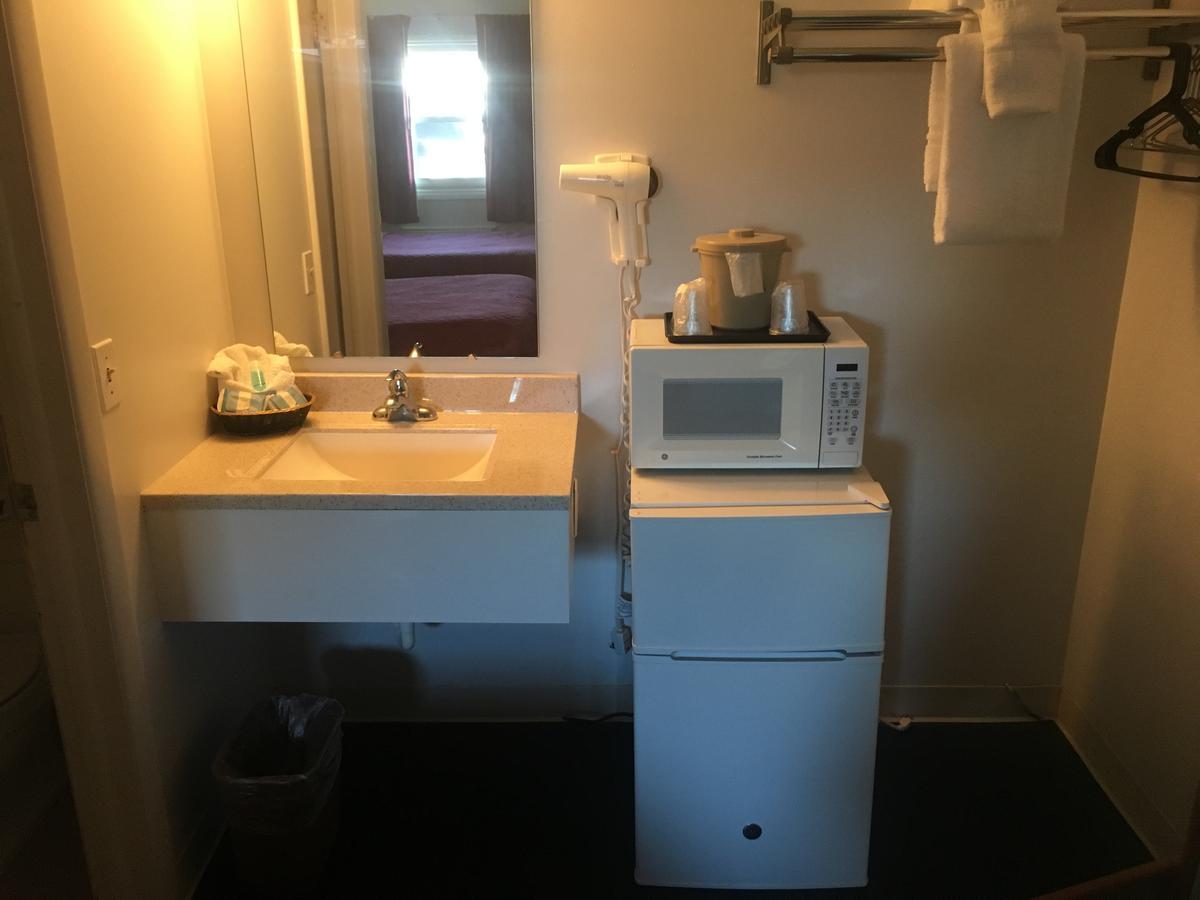 ווטקינס גלן Villager Motel & Glen Manor Estate מראה חיצוני תמונה